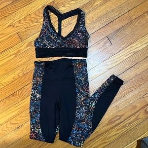 Lululemon Black Floral Bra & Workout Legging Set Sz 4